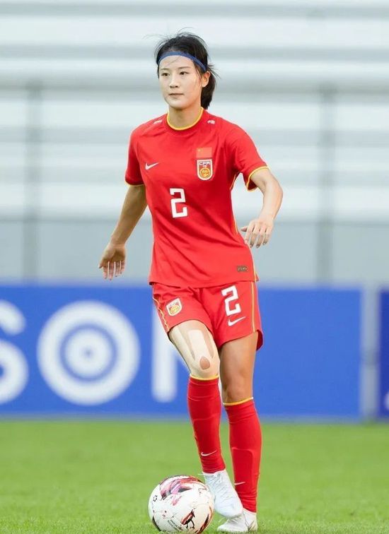 战报05:00美联 哥伦布机员2-1洛杉矶FC 05:00阿超 戈多伊克鲁斯1-1普拉坦斯05:00智甲 哥比亚普2-0伊瓦顿05:00智甲 麦哲伦2-3科金博05:00智甲 奥希金斯0-1帕勒斯蒂诺05:00智甲 智利大学3-1纽柏莱斯05:00智甲 拉卡莱拉联0-3智利天主大学06:30乌拉甲 蒙得维的亚利物浦0-0佩纳罗尔09:00阿超 河床0-0罗萨里奥中央04:30葡超 波尔图3-1卡萨皮亚04:00法甲 巴黎圣日耳曼2-1南特03:45意甲 国际米兰4-0乌迪内斯今日焦点战预告12:00澳超 阿德莱德联vs布里斯班狮吼，上一轮惜败，澳超哀兵阿德莱德联能否借助主场之利迎来反弹？ 14:00澳超 西悉尼流浪者vs墨尔本胜利，近六场比赛3胜3平保持不敌，西悉尼流浪者能否延续不败金身？ 22:00英超 埃弗顿vs切尔西，埃弗顿近期拿下两连胜，此番能否一鼓作气拿下切尔西实现三连胜？22:30德甲 斯图加特vs勒沃库森，面对本赛季表现强势的勒沃库森，近期战绩出色的斯图加特能否全身而退？00:30英超 托特纳姆热刺vs纽卡斯尔联，已连续5轮不胜的热刺能否借助主场之利拿下伤兵满营的纽卡？ 事件18场16球！